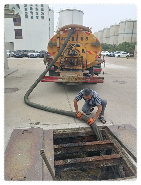 凤凰镇隔油池清掏