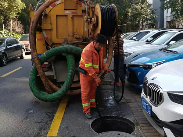 凤凰镇排污管道清淤